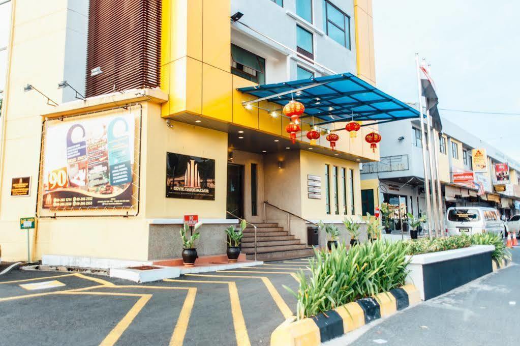 而连突达鲁尔马克穆尔酒店 外观 照片